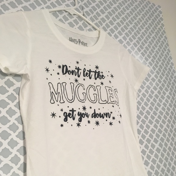 🌲NWOT HARRY POTTER GRAPHIC TEE SIZE XS - Picture 2 of 4
